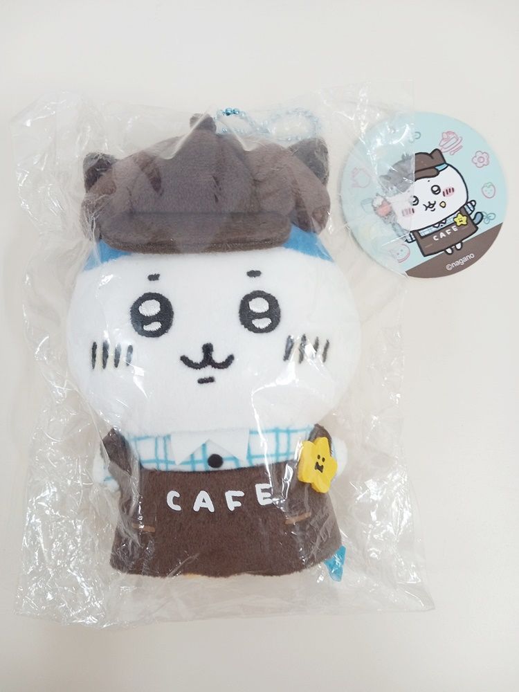 ちいかわ カフェの店員さんマスコット ハチワレ【MO2-422】 - メルカリ