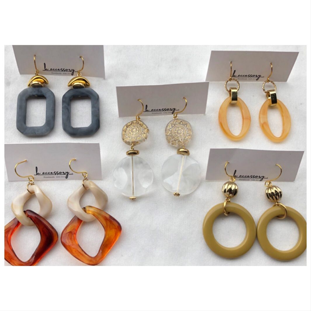 063☻ハンドメイド*べっ甲 パール埋め込み ピアス クリップ 突っ走れ