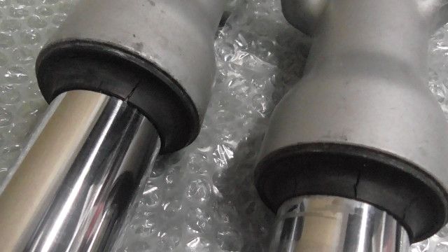 フロントフォーク