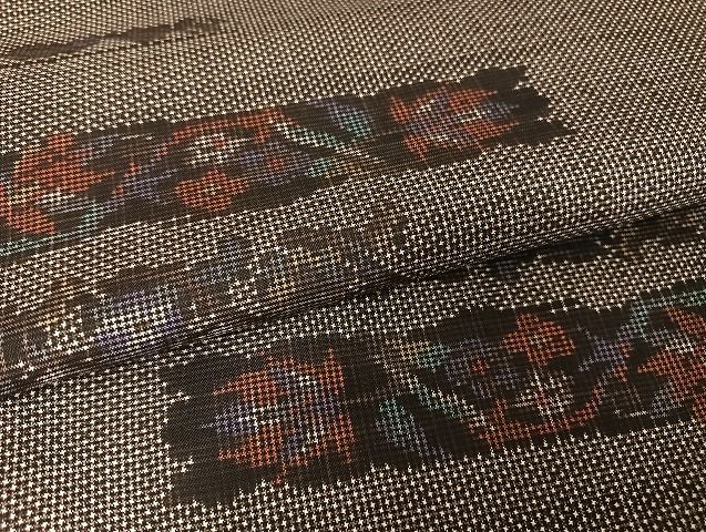 平和屋着物●本場大島紬　泥染　７マルキ　横段更紗花文　正絹　逸品　AAAU4343np 平和屋着物○本場大島紬 泥染 7マルキ 横段更紗花文 正絹 逸品