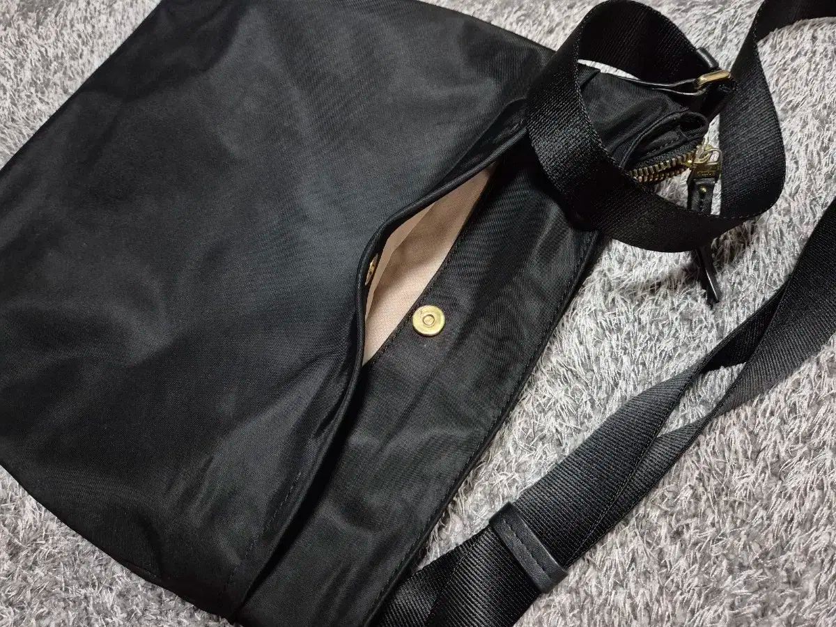 TUMI Tumi トゥミ ナイロン クロスバッグ DECORATOM_COM_BR