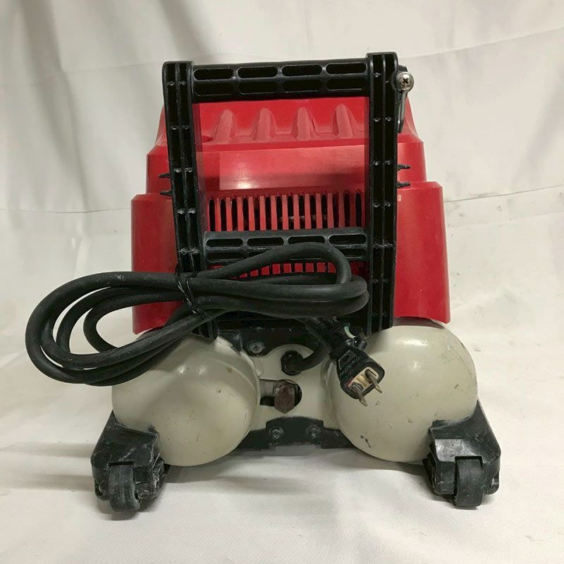 北見市発】マキタ makita エアコンプレッサー 赤 本体のみ 釘打ち機