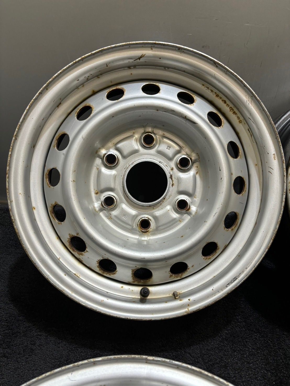 最終値下げ！！トヨタハイエース 純正スチールホイール 4本 15インチ トヨタ 200系ハイエース 純正 スチールホイール 15インチ 4本