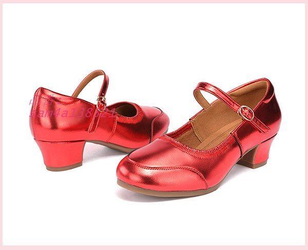 演出 軽量で履きやすく