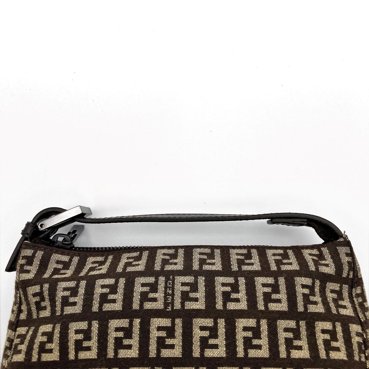 美品 FENDI フェンディ ズッキーノ ポーチ ハンドバッグ ミニバッグ 