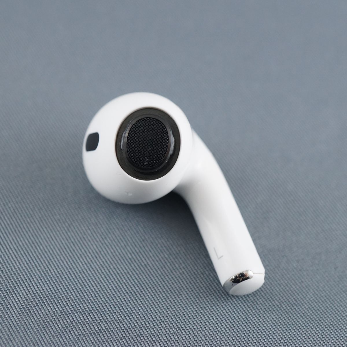 Apple AirPods Pro 第二世代 左イヤホンのみ USED美品 エアーポッズ プロ L 片耳 左耳 A2699 MQD83J/A  Lightning 完動品 即日発送 V0022 - メルカリ