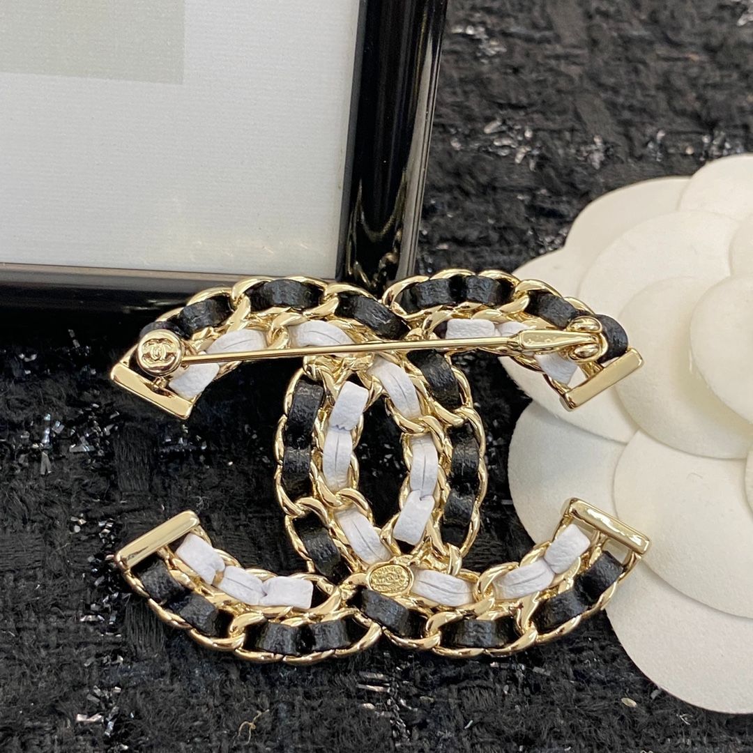 今日特価】Chanel シャネル ヒットモデル ブローチ - メルカリ