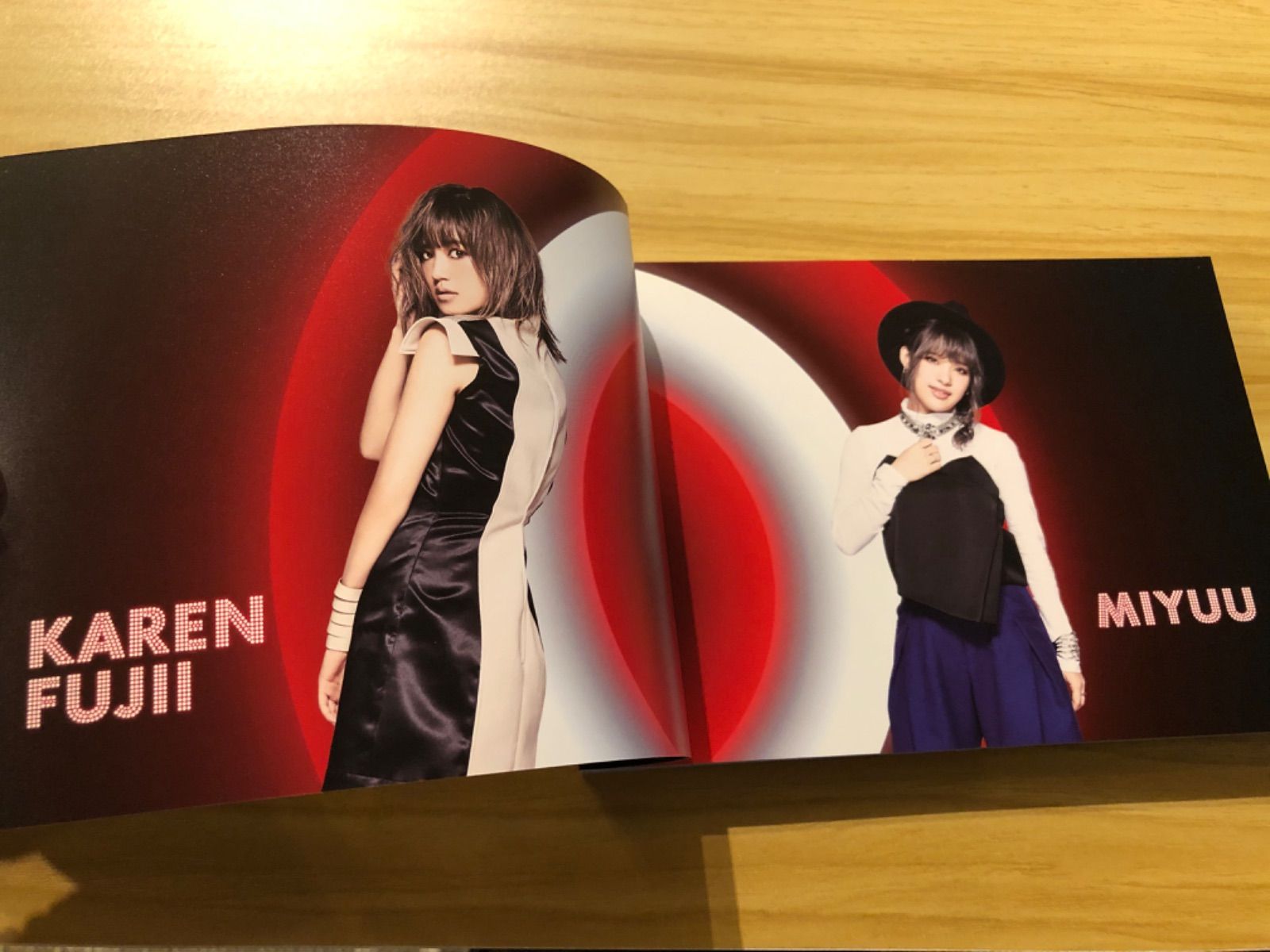E-girls アルバム＋LIVEDVD＋フォトブック E-girls ライブDVD CD フォトブック付き 写真アルバム - メルカリ