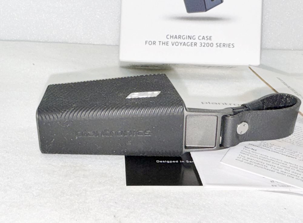 Plantronics Voyager 3200 充電ケース付 HY】【新品】Plantronics Voyager 3200用充電ケース 208360-08