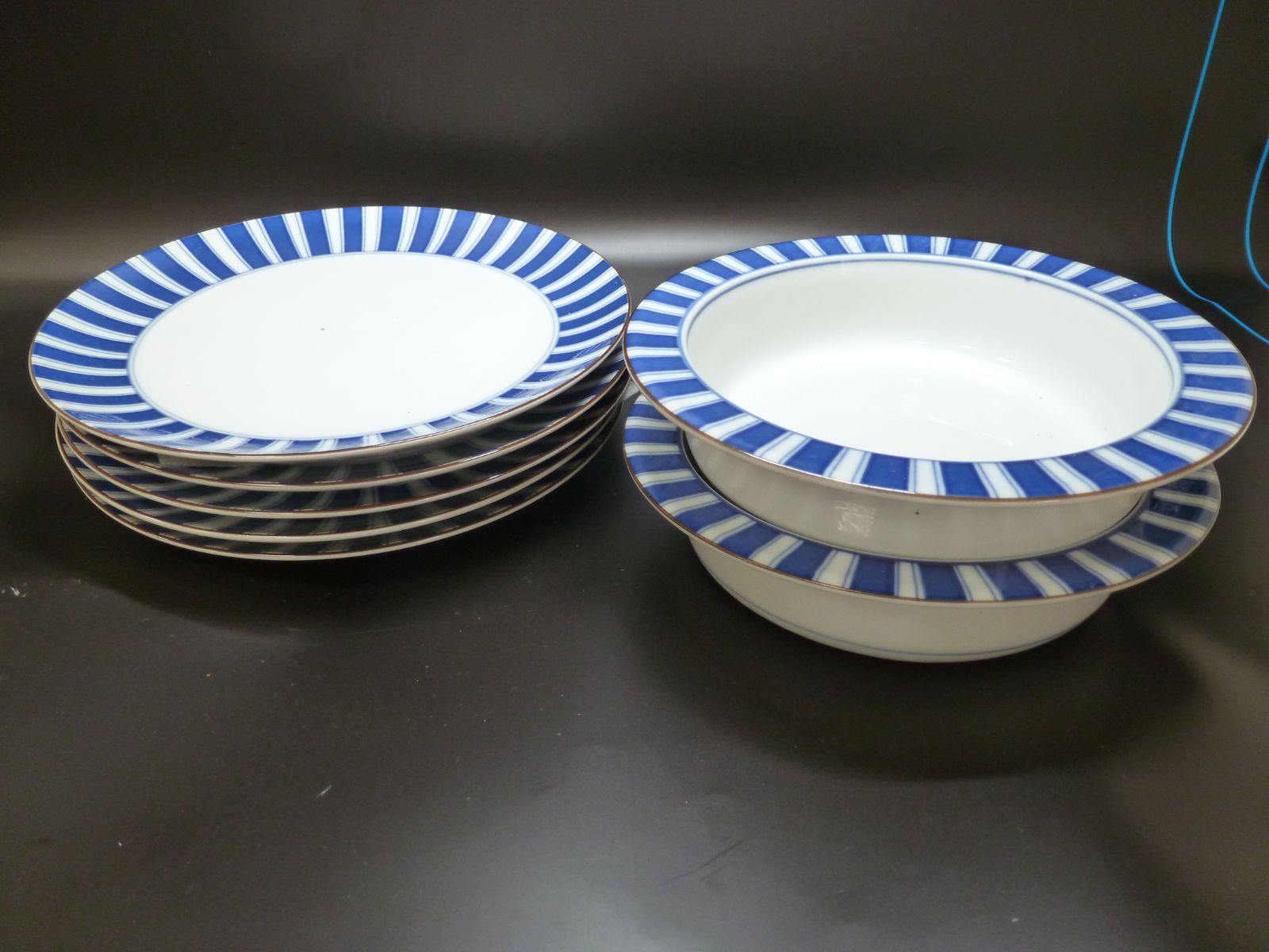 たち吉 青色花柄皿 日本製 耐熱性 青と染付のうつわ - 京都