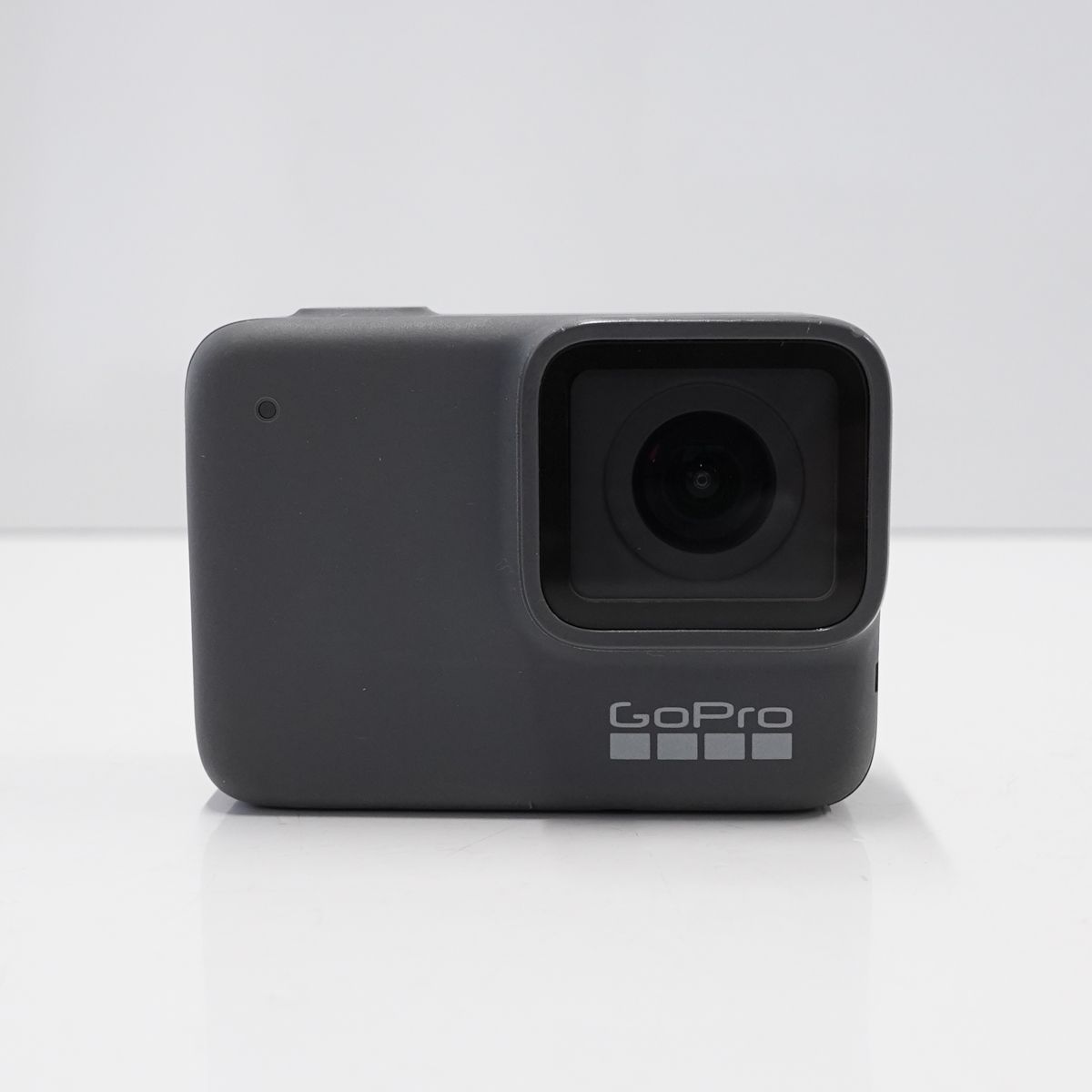 GoPro HERO7 Silver ウェアラブルカメラ USED美品 4K動画 本体のみ