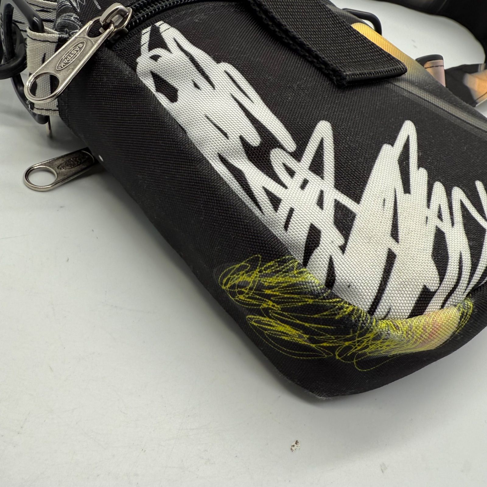 Vivienne Westwood×EASTPAK 宇宙柄 ショルダーバッグ 【公式通販】