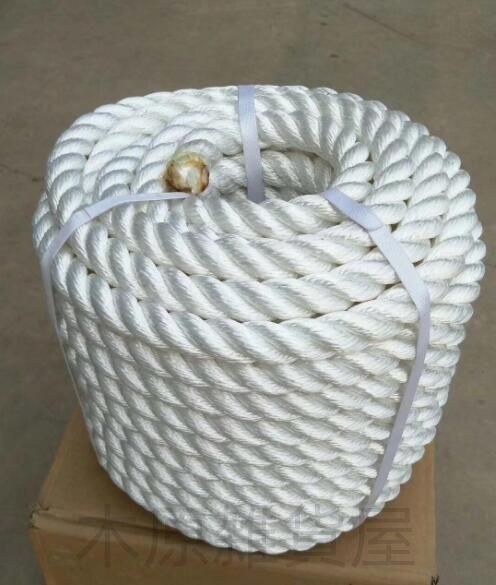 新しい レジャーボートの係船索やアンカーロープ 土木 建築 工事等 幅広い用途 汎用性 水に沈む性質を有しておりますので船舶 漁