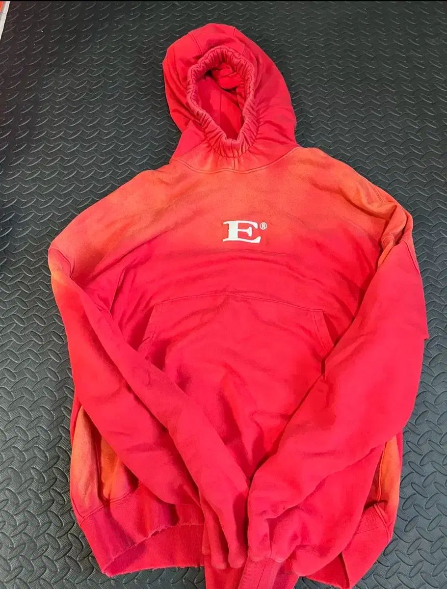 L ETCE エスキモー 日焼け フード レッド VLNDFLES