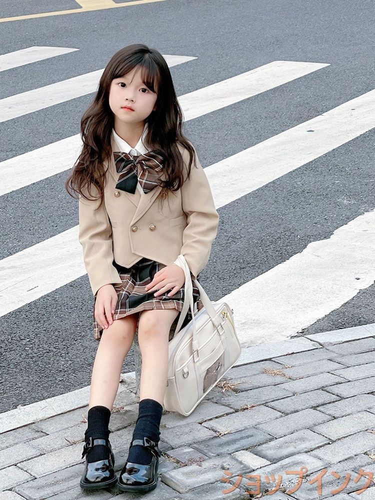 女の子