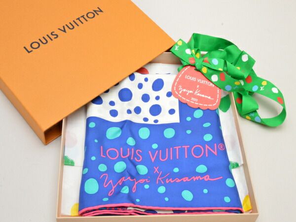 ルイ・ヴィトン x 草間彌生 カレ90・パンプキン 