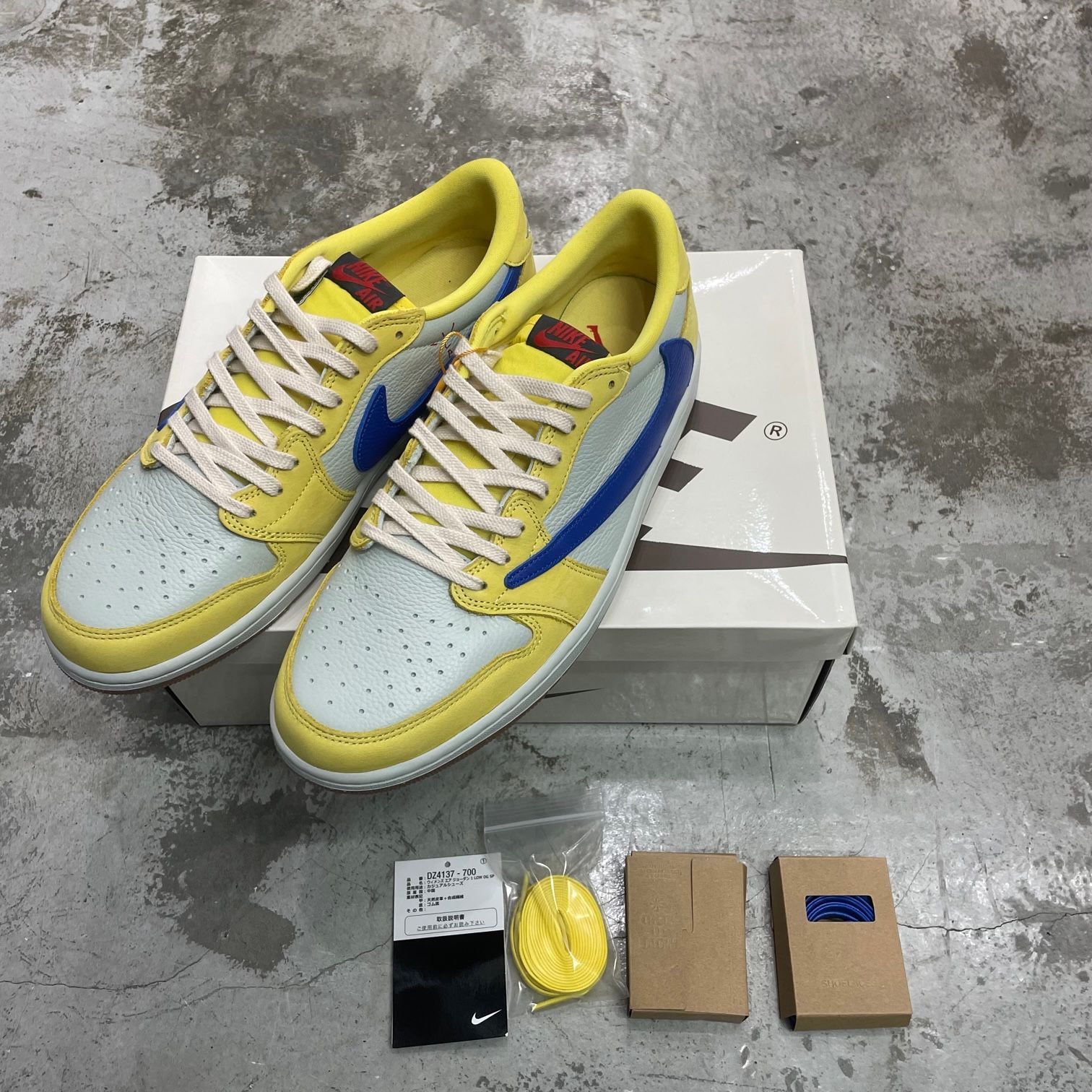 トラヴィス× ナイキ エアジョーダン1ロー OG カナリー 目ざとく