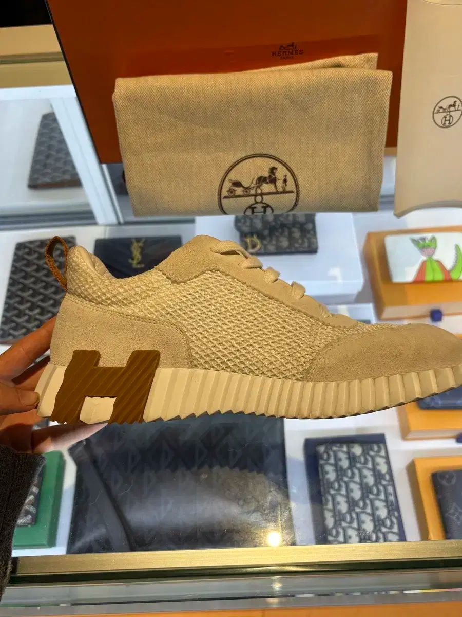 フルセット エルメス バウンシング スニーカー