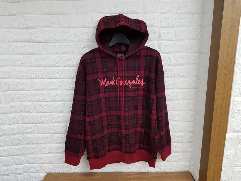 【雷市場（ポンジャン）商品韓国直送】 それは何ですか フード付きTシャツ メンズ XL 105 ー 110 (チェック)