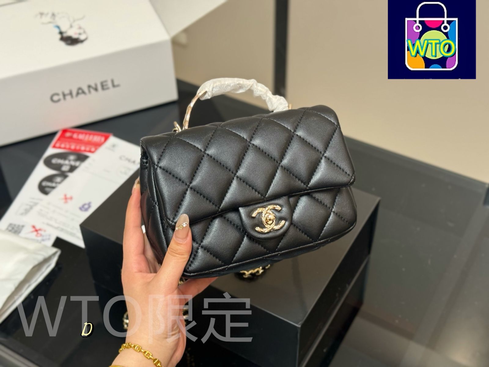 【25S コンパクトサイズ /上品で抜群な存在感】CHANEL バングル 丸いフォルムが使い勝手抜群】CHANEL ミニボストンバッグ 25P