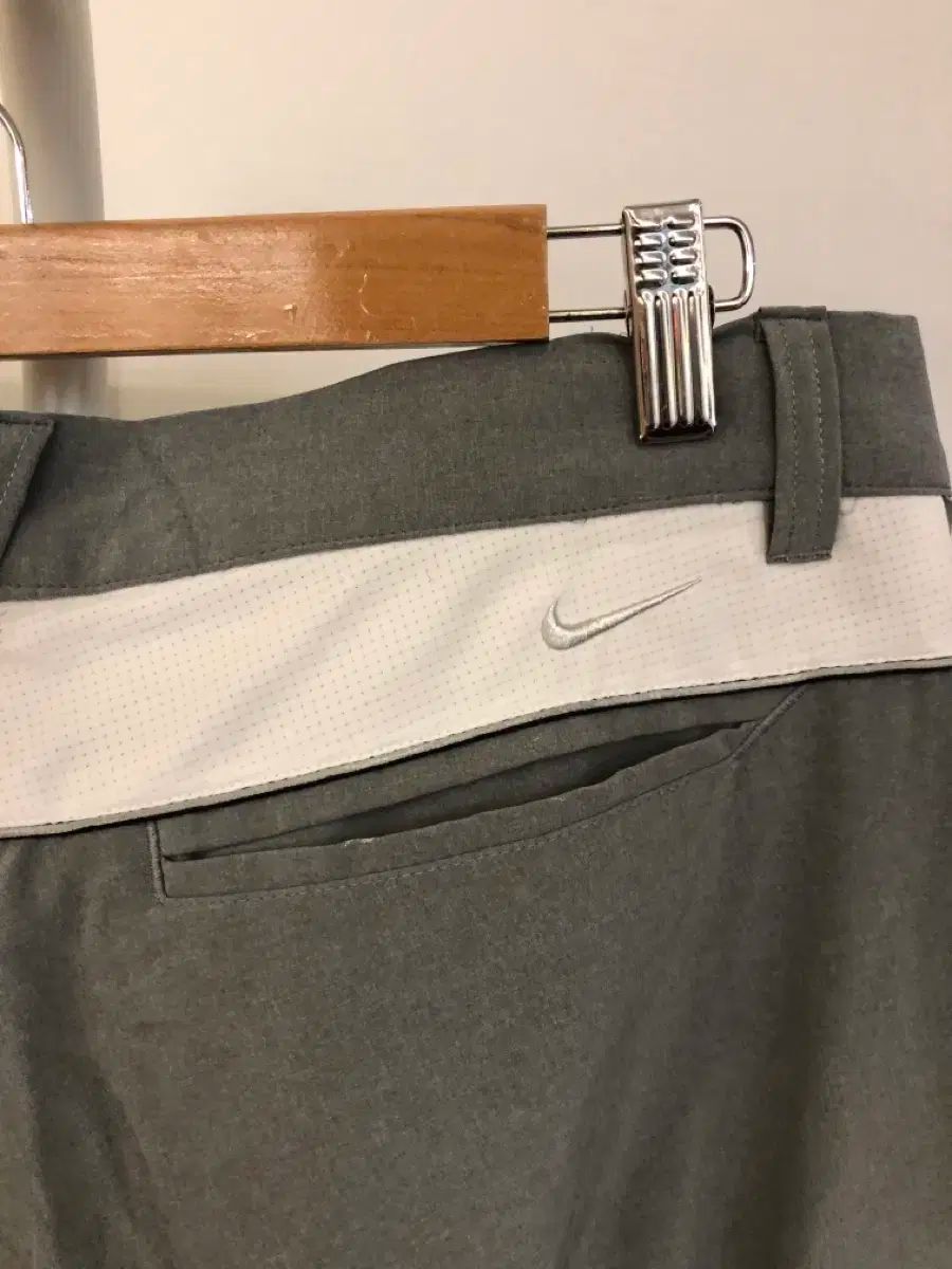 中国 古渡 青花 花文振出瓶 M R6541 中国 古渡 青花 花文振出瓶 M