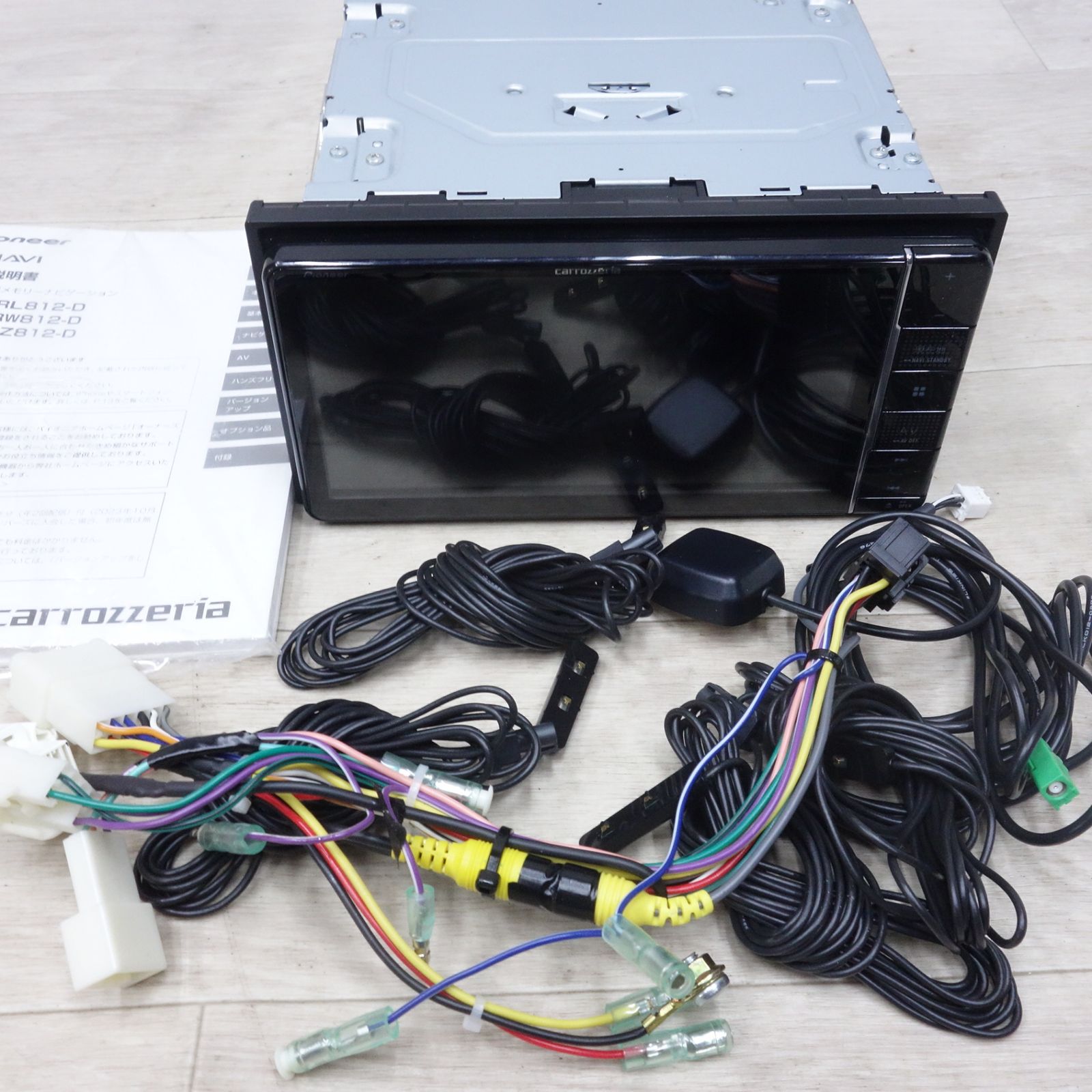[送料無料] パイオニア carrozzeria カロッツェリア AVIC-RW812-D 7V型 楽ナビ 200mm  Bluetooth カーナビ ナビゲーション Pioneer 地図データ 2021年11月