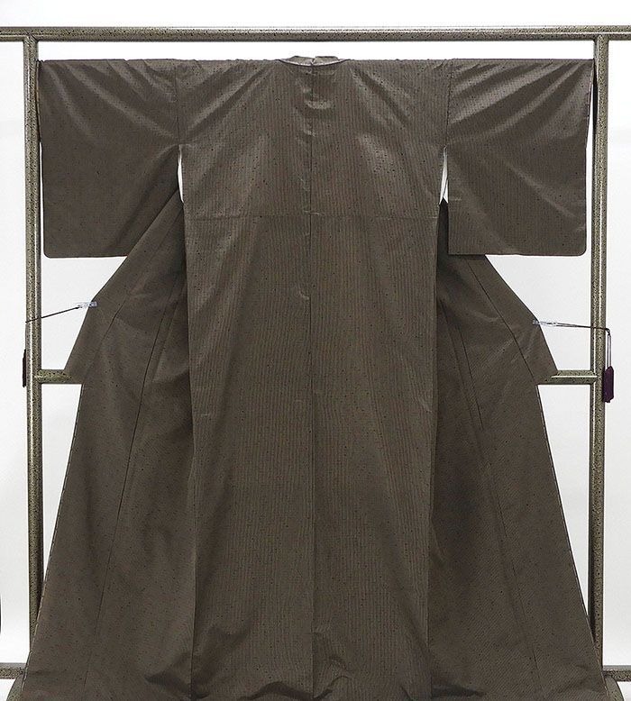 紬 正絹 本場縞大島 ひげ紬 縞 身丈167cm 裄丈68cm 未着用 超 新古品 着物 カジュアル 街着 d4082