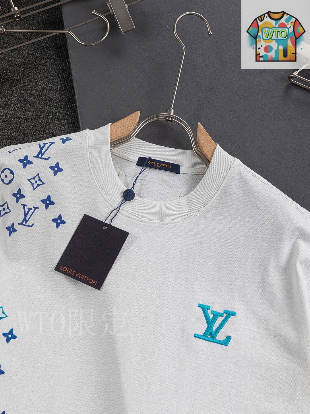 今日特価】Louis Vuitton 25SS Embroidered & Colorful Print T