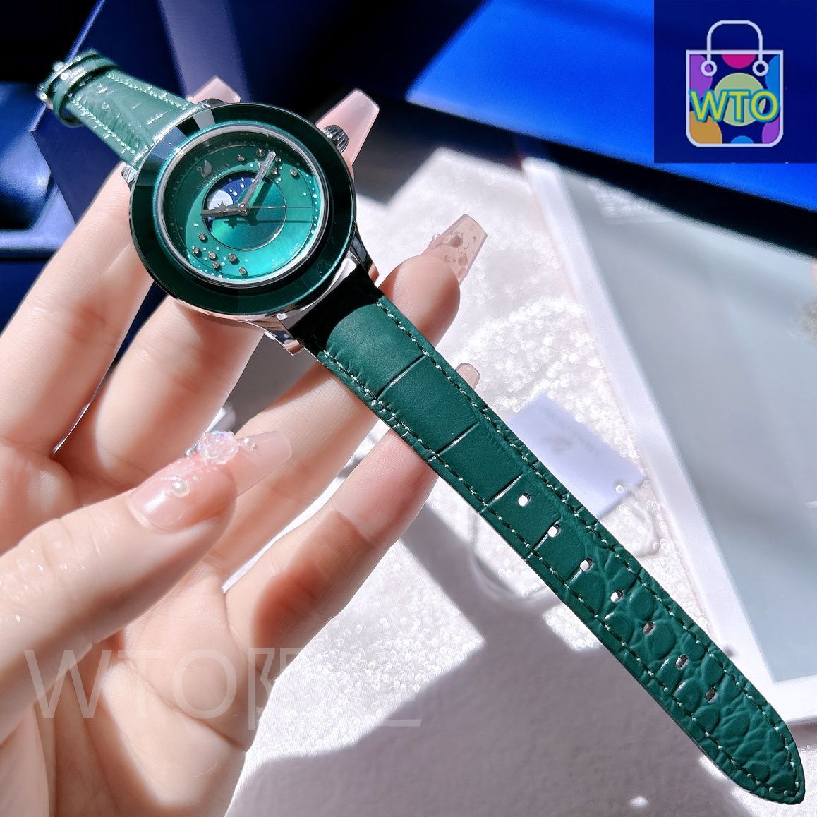 SWAROVSKI ブルー 星空デザイン 時計 今日特価】SWAROVSKI スワロフスキー 神秘銀河 月着陸記念款 月