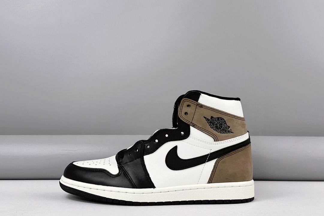 ナイキ エアジョーダン1 ハイ OG “セイル/ダークモカ/ブラック Nike