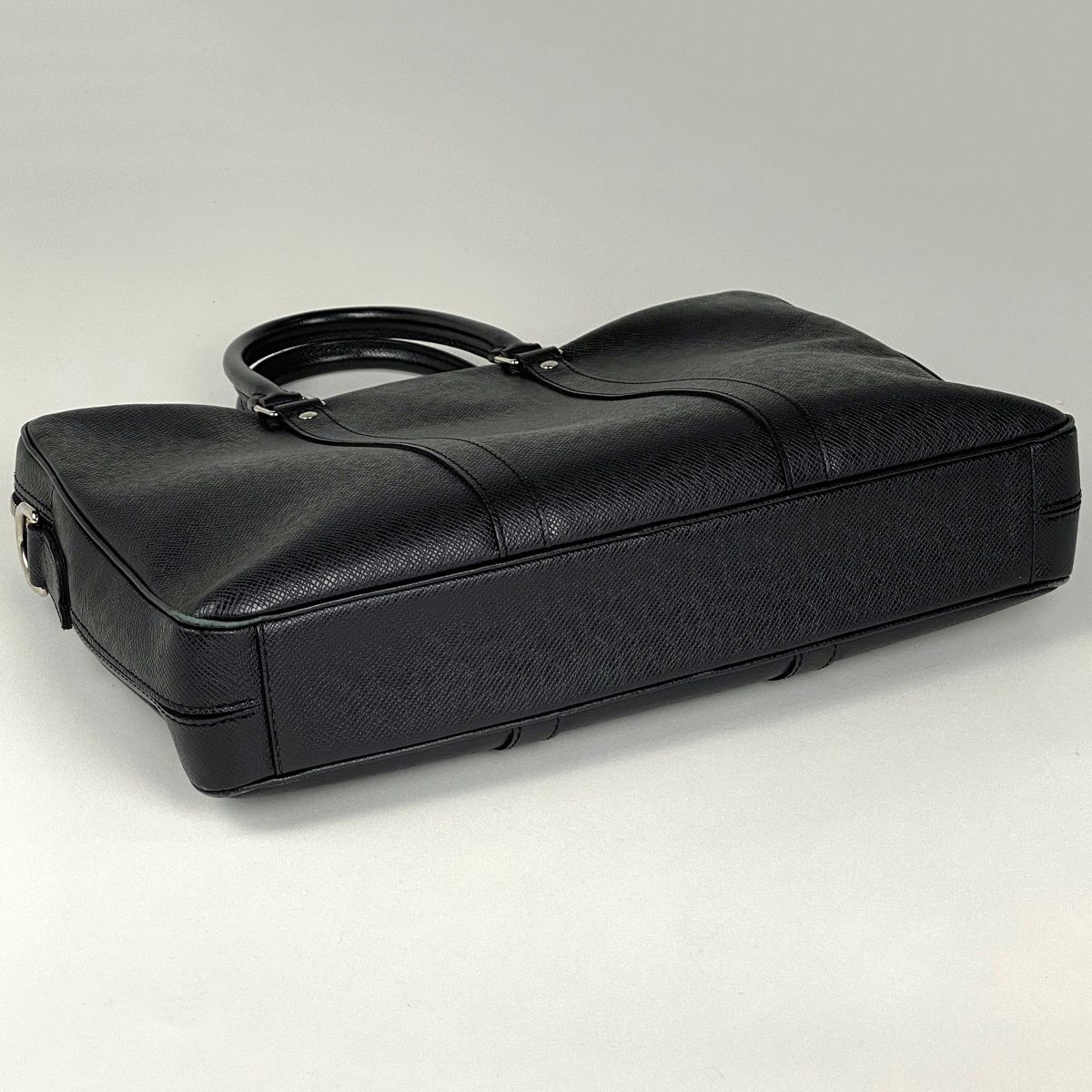 LOUIS VUITTON(ルイ・ヴィトン) PDV PM ポルト ドキュマン ビジネス