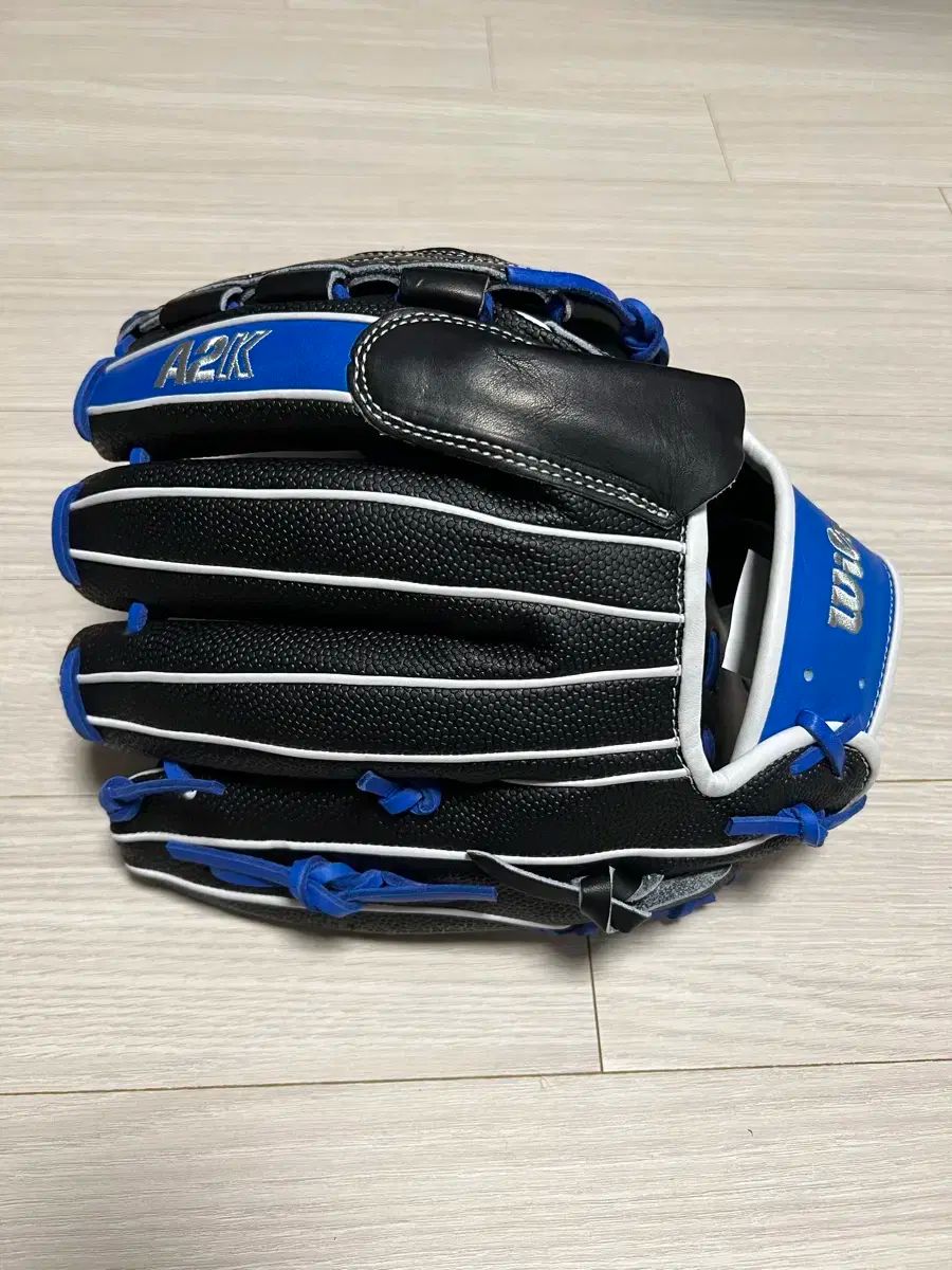 ウィルソン KOREA A 2 K 投手用グローブ