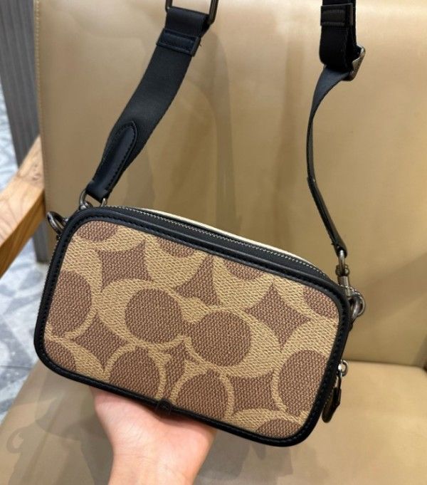 Coach ブロックドシグネチャー ワイアットクロスボディバッグ CAB80 ショルダーバッグ メンズ♪