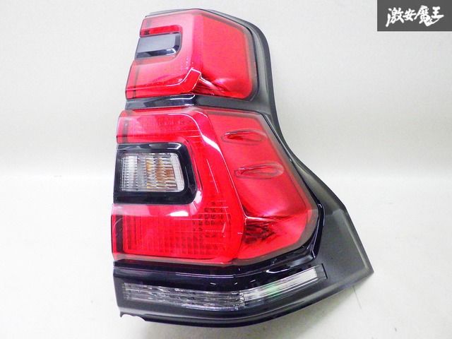 トヨタ　プラド　150 後期　テールランプ　右　純正 150 後期 ランドクルーザー プラド 純正 右 テールレンズ（欧州