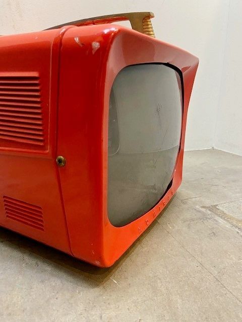 小型ブラウン管テレビ　レトロ　ディスプレイ　ヴィンテージ Amazon | 昭和時代のブラウン管テレビのデザイン HDMI 3.5インチ