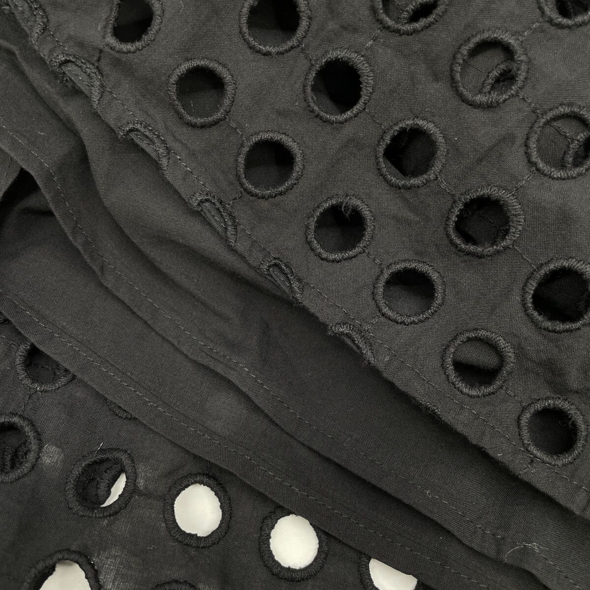 CLANE クラネ 24SS ﾌﾞﾗｯｸ 16112-5272 ﾎｰﾙﾄﾞｯﾄｷｬﾐｿｰﾙﾜﾝﾋﾟｰｽ 0 