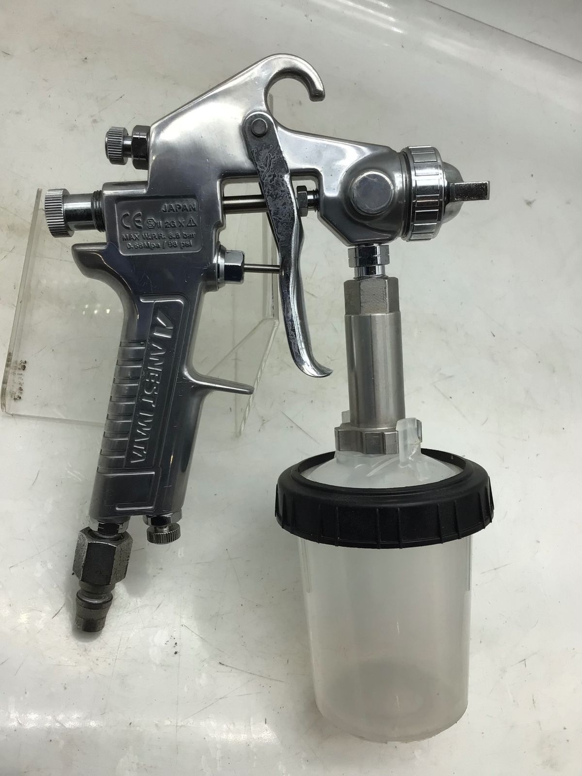 中古品】〇アネスト岩田 小形スプレーガン W-71 2点セット 中古品】〇アネスト岩田 小形スプレーガン W-71 2点セット