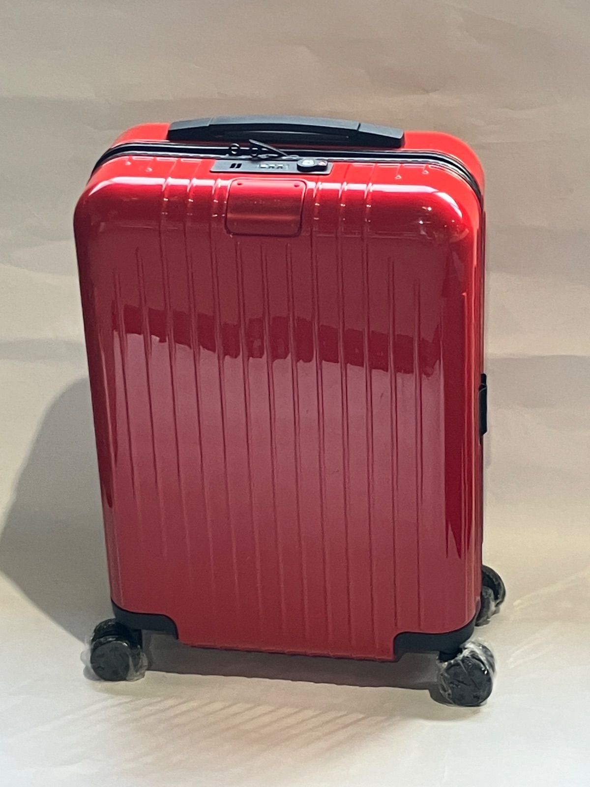 訳あり品 RIMOWA 赤 キャリーケース 82352654 RED 31L