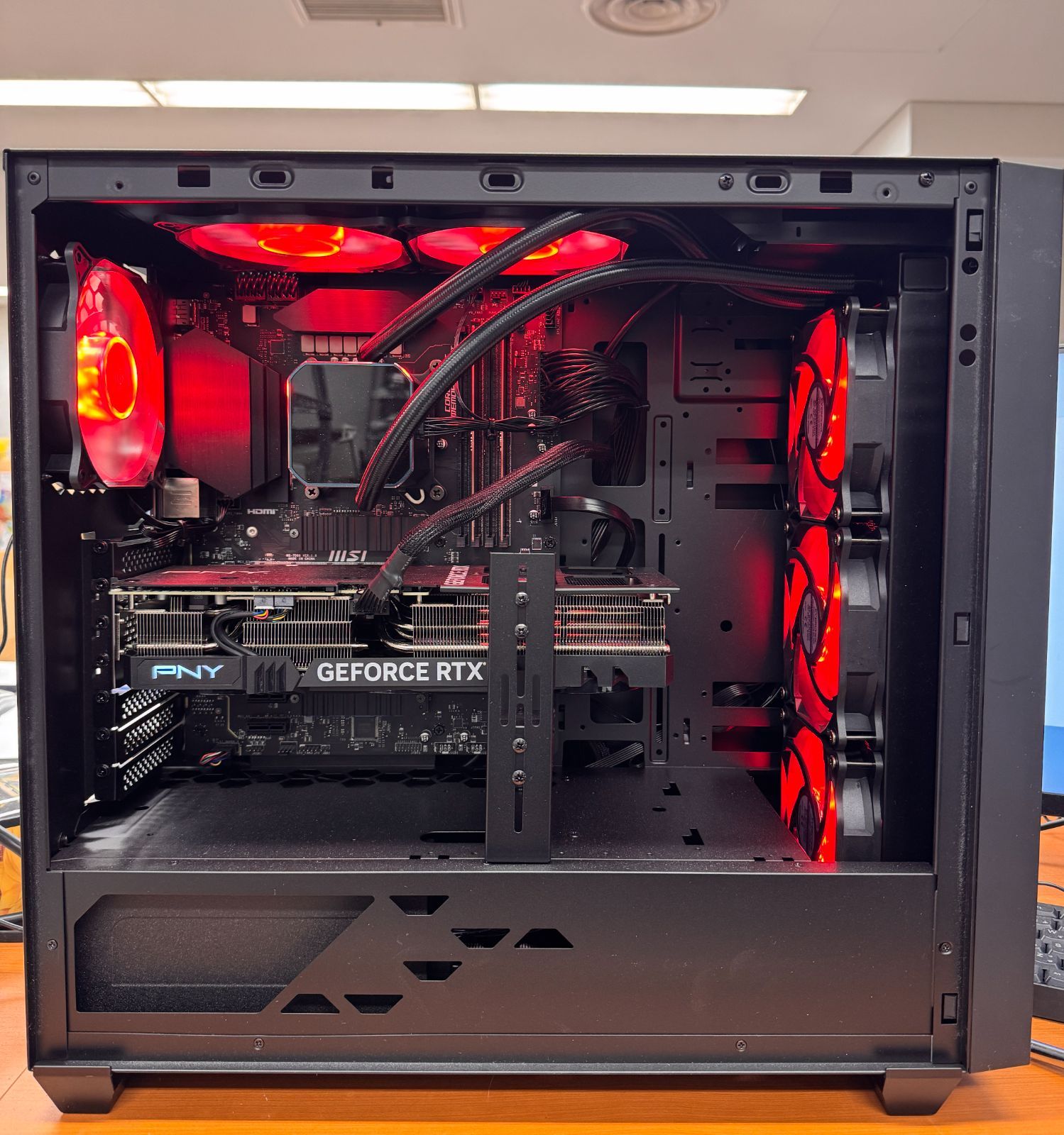 動作確認済 GeForce RTX 4070 Ti Intel Core i7 14700KF SSD 1TB 動作確認済 GeForce RTX 4070 Ti Intel Core i7 14700KF SSD 1TB