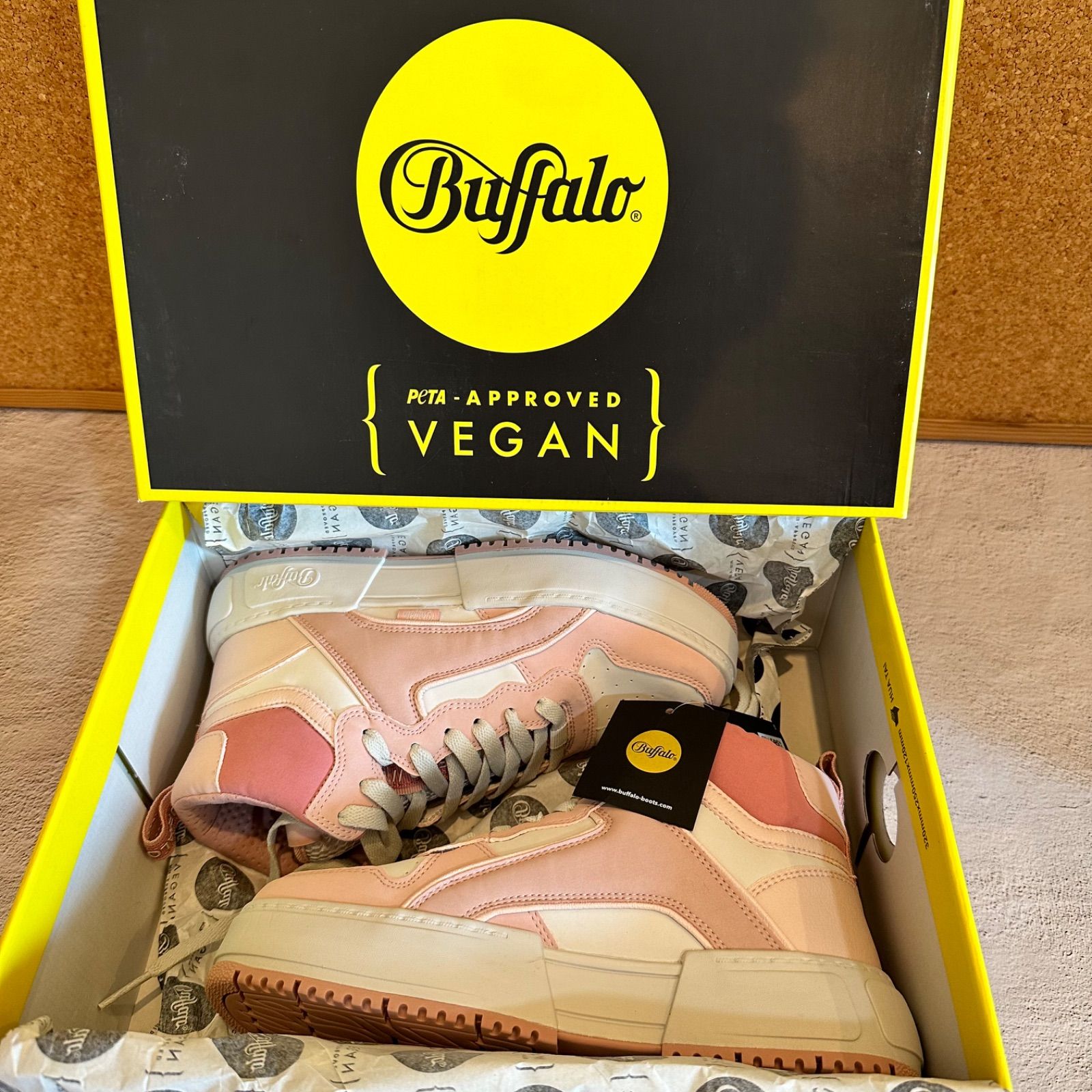 Buffalo RSE MID 厚底 軽量スニーカー ローズホワイト - メルカリ