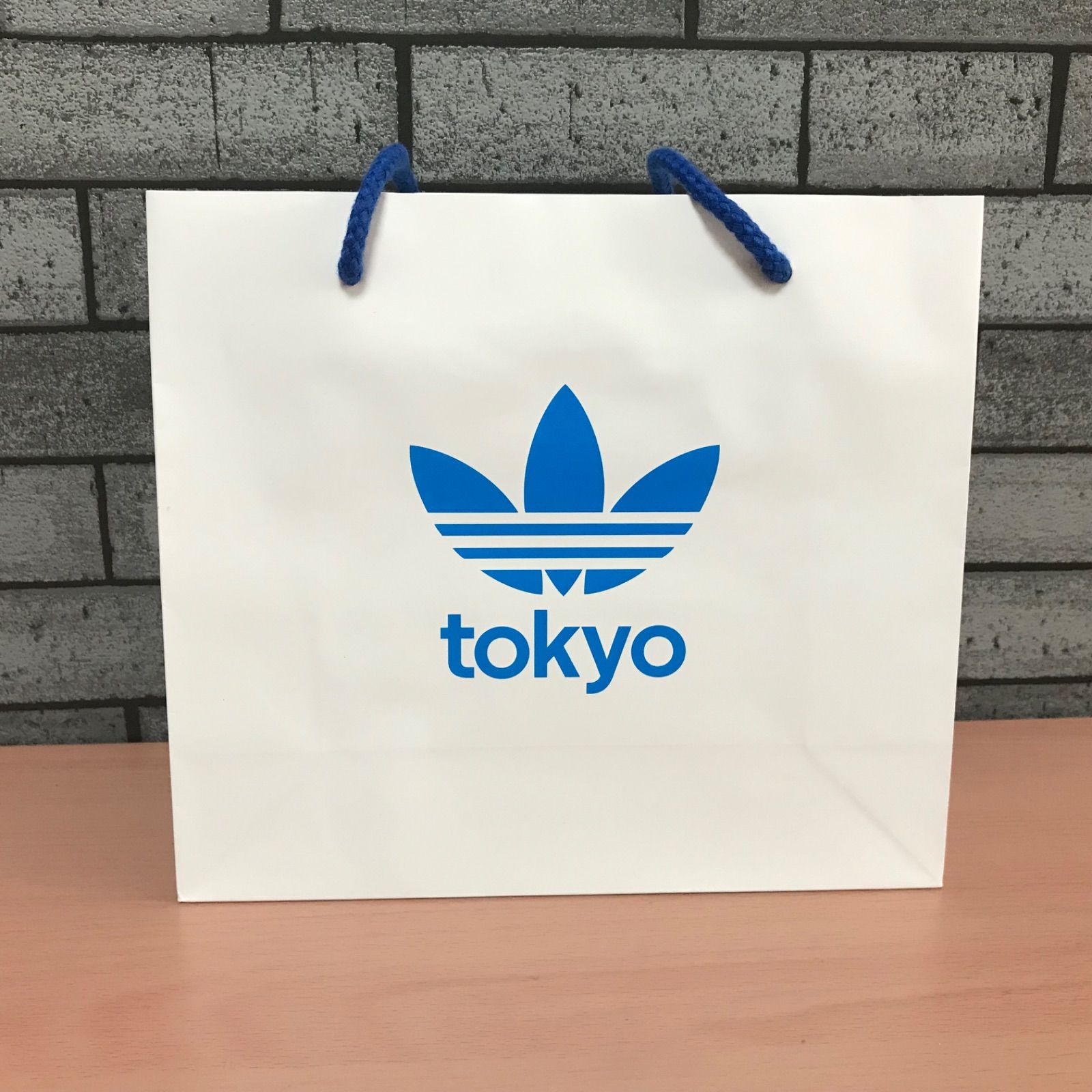 アディダス adidas Tokyo ショップ袋 大小2枚セット - ラッピング・包装