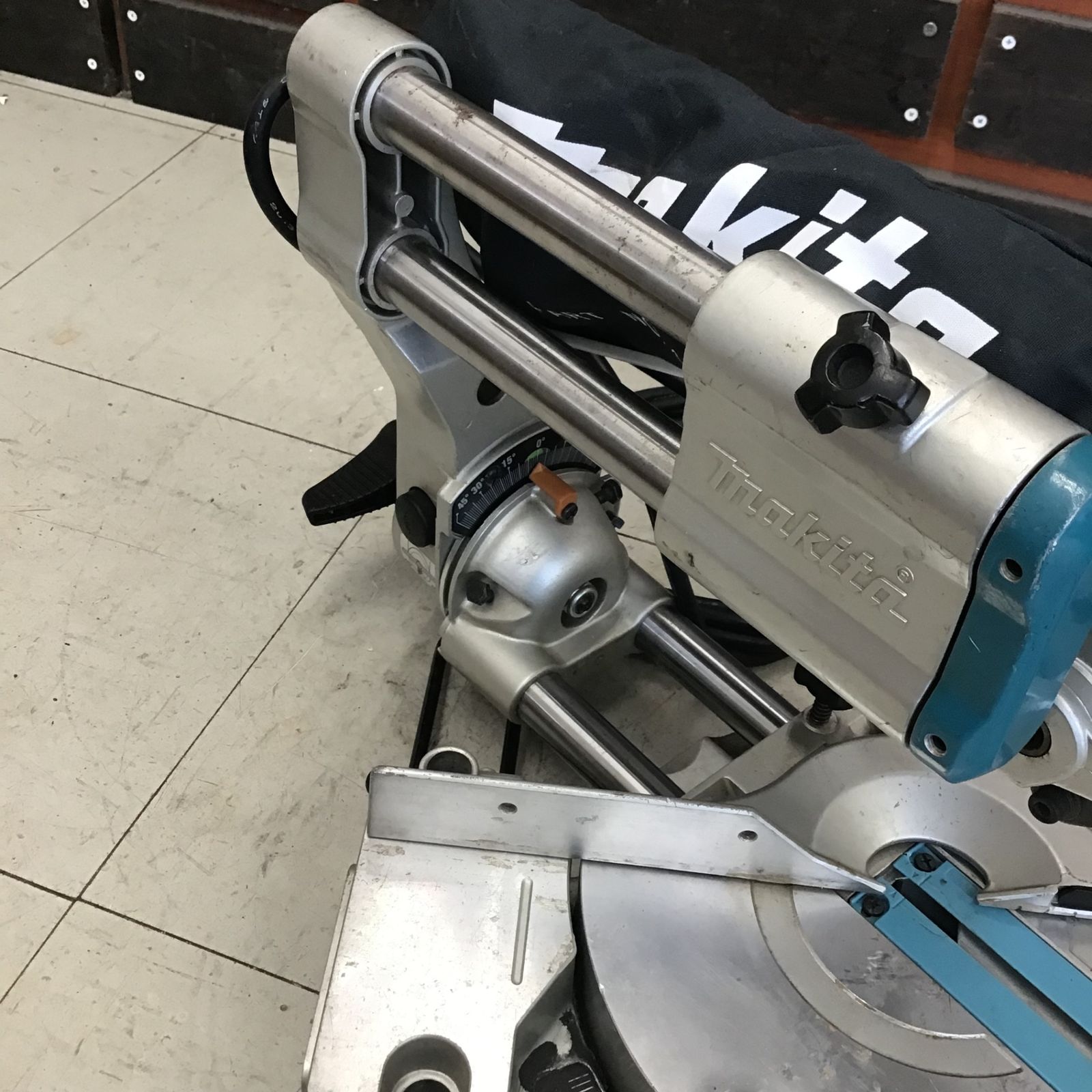 【中古品】 マキタ/makita スライドマルノコ LS0717FL 【鴻巣店】 中古品】 マキタ/makita スライドマルノコ LS0717FL 【鴻巣店