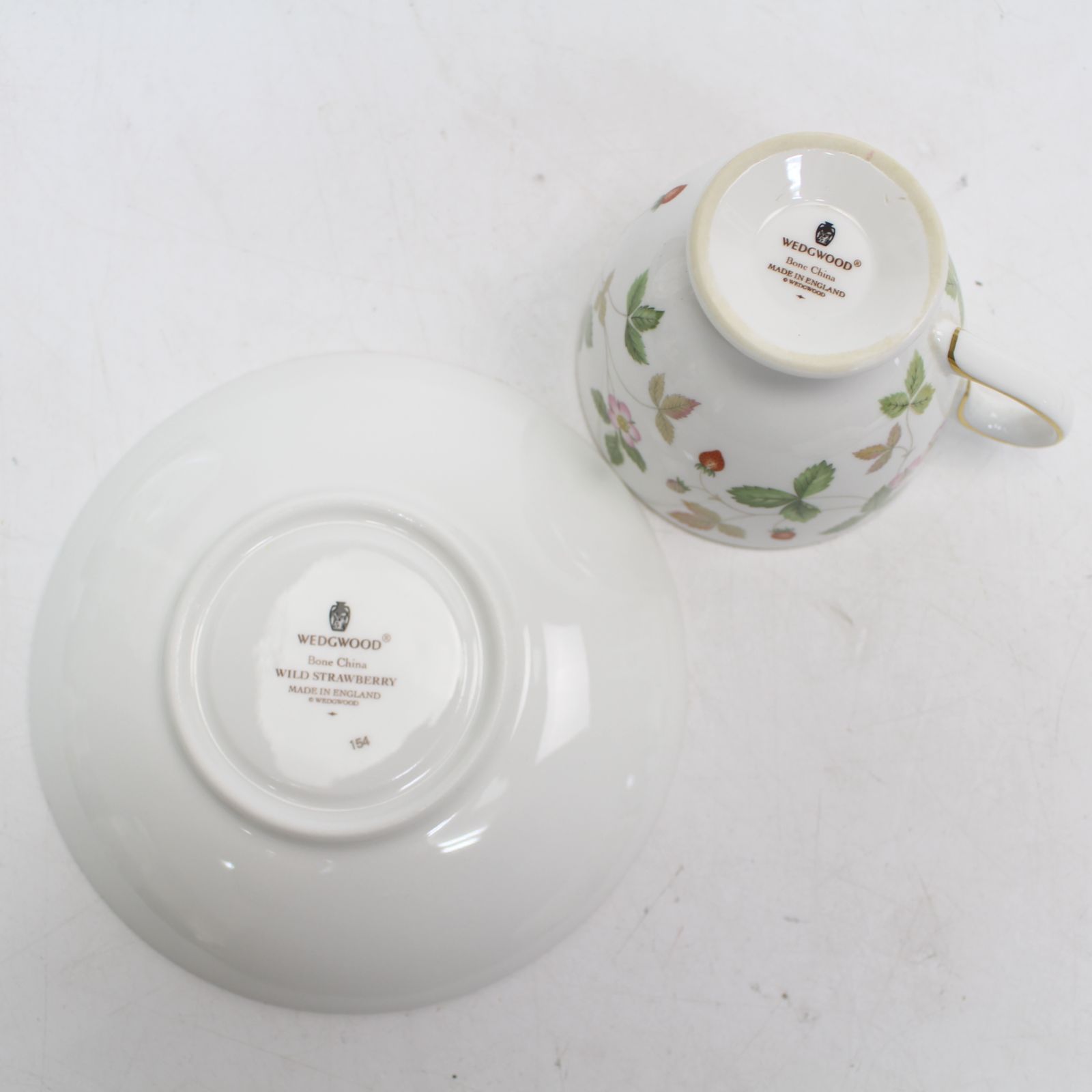 IS251)【3客セット＆プレート4枚】WEDGWOOD ウェッジウッド ワイルドストロベリー カップ＆ソーサー 17.5cmケーキ皿 - メルカリ