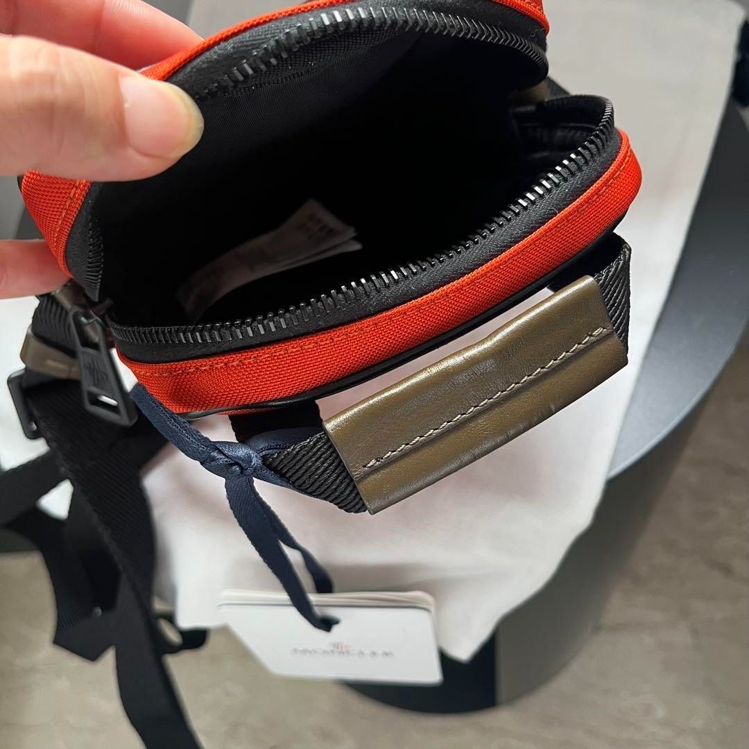 【新品未使用】 MONCLER YEHOR ショルダーバッグ オレンジ 新品 未使用】 MONCLER モンクレール YEHOR ショルダーバッグ