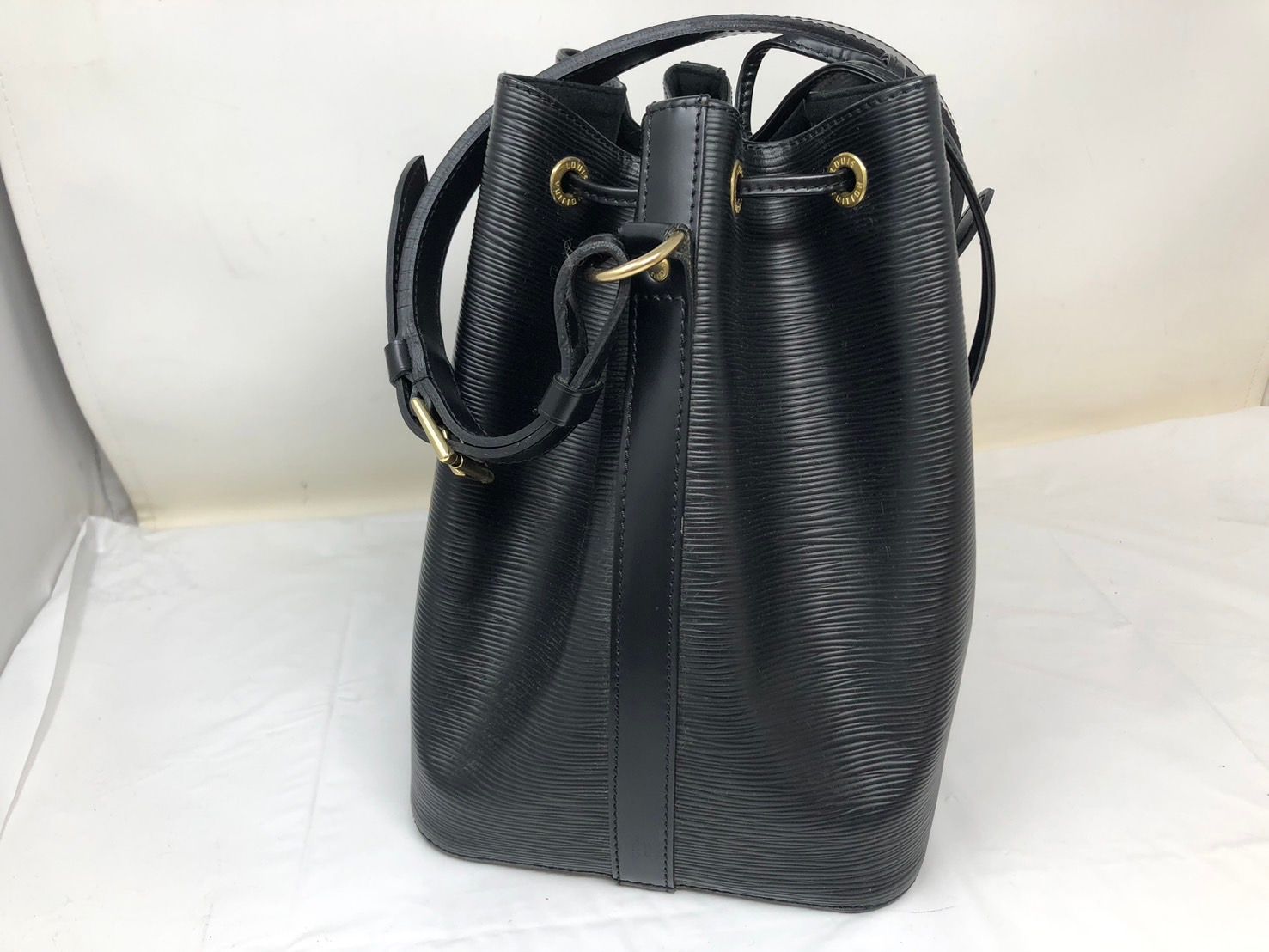 ◇LOUISVUITTON ルイヴィトン プチノエ M44102 エピ ノワール