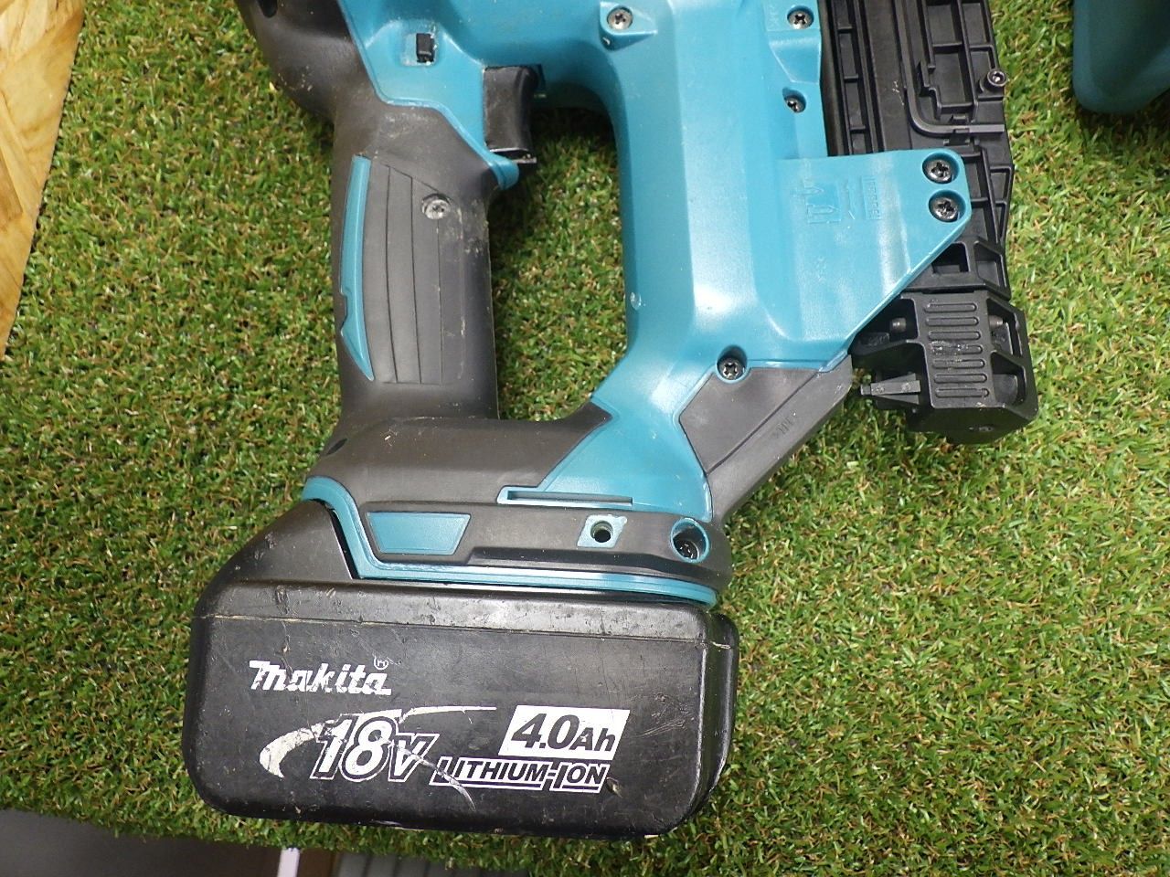 お得です マキタ makita PT353DRG 充電式ピンタッカ 18V 4.0Ah お得です マキタ makita PT353DRG 充電式ピンタッカ 18V 4.0Ah