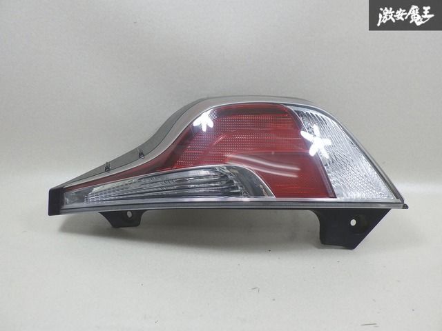 TOYOTAアクアNHP10前期テールランプ純正 極美品 トヨタ 純正 アクア NHP10 前期 LED テールランプ 左右
