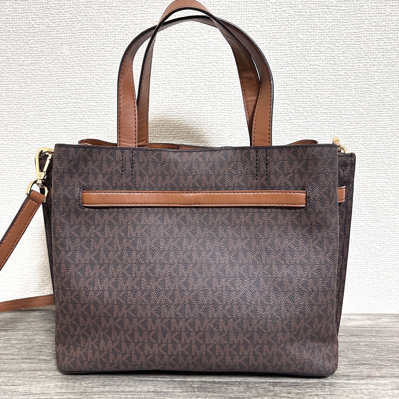 訳あり MICHAEL KORS エミリアサッチェル ラージ MKシグネチャー 