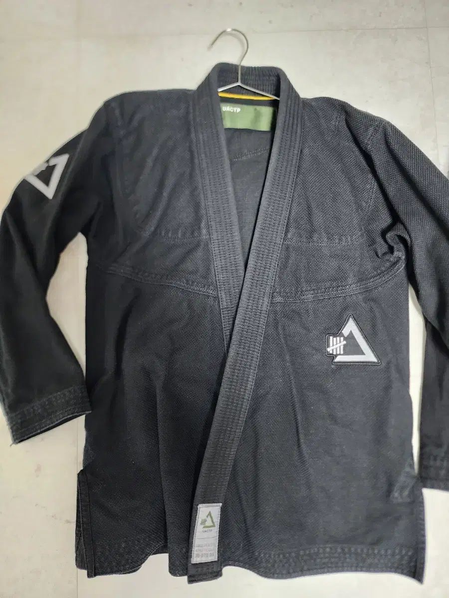 ブラック A1