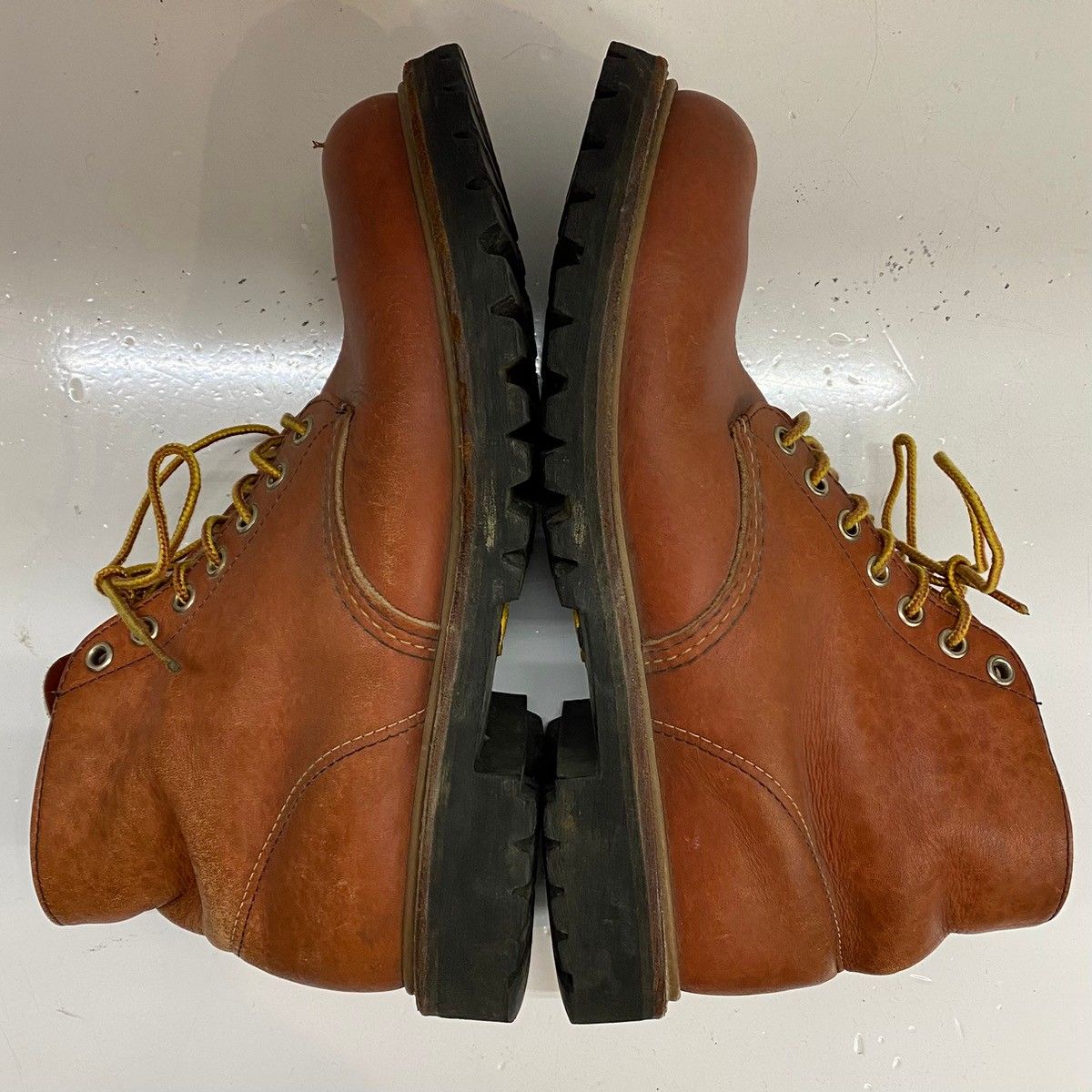 レッドウィング RED